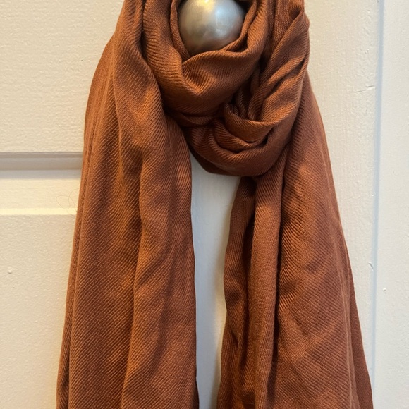 Bijoux Terner brown scarf/wrap - Picture 4 of 6